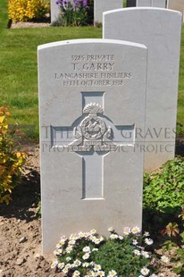 MONT HUON MILITARY CEMETERY, LE TREPORT - GARRY, T