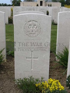 MONT HUON MILITARY CEMETERY, LE TREPORT - GEORGE, ALBERT WALTER