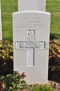 MONT HUON MILITARY CEMETERY, LE TREPORT - GODDEN, STEPHEN THOMAS