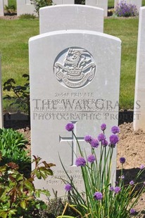 MONT HUON MILITARY CEMETERY, LE TREPORT - GODFREY, GEORGE