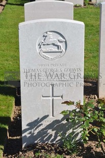 MONT HUON MILITARY CEMETERY, LE TREPORT - GODWIN, THOMAS GEORGE STANLEY