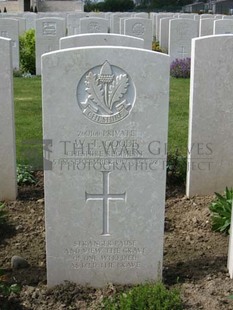 MONT HUON MILITARY CEMETERY, LE TREPORT - GOODE, WILLIAM THOMAS