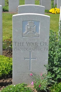 MONT HUON MILITARY CEMETERY, LE TREPORT - GRAY, BERTIE GEORGE