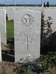 MONT HUON MILITARY CEMETERY, LE TREPORT - GREER, J