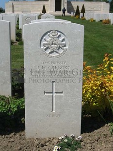 MONT HUON MILITARY CEMETERY, LE TREPORT - GREGORY, JOHN HALL