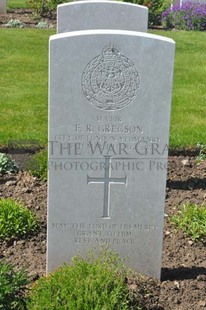 MONT HUON MILITARY CEMETERY, LE TREPORT - GREGSON, FRANCIS ROBERT