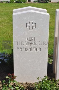 MONT HUON MILITARY CEMETERY, LE TREPORT - GREMPEL, KURT