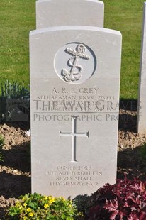 MONT HUON MILITARY CEMETERY, LE TREPORT - GREY, ARNOLD ROBERT EVAN