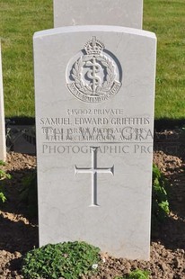 MONT HUON MILITARY CEMETERY, LE TREPORT - GRIFFITHS, SAMUEL EDWARD