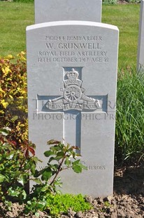 MONT HUON MILITARY CEMETERY, LE TREPORT - GRUNWELL, WILLIAM