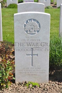 MONT HUON MILITARY CEMETERY, LE TREPORT - GUYER, GEORGE PHILLIP