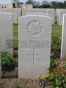 MONT HUON MILITARY CEMETERY, LE TREPORT - HALCHUK, P