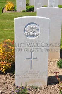 MONT HUON MILITARY CEMETERY, LE TREPORT - HANDFORD, ALFRED ROSSON