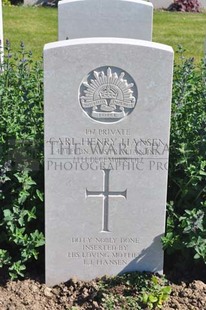 MONT HUON MILITARY CEMETERY, LE TREPORT - HANSEN, CARL HENRY