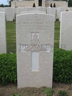 MONT HUON MILITARY CEMETERY, LE TREPORT - HARGREAVES, GEORGE