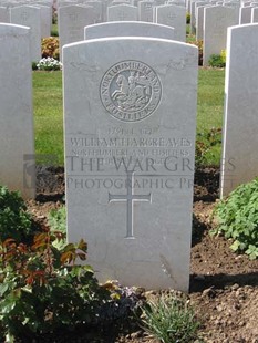 MONT HUON MILITARY CEMETERY, LE TREPORT - HARGREAVES, WILLIAM