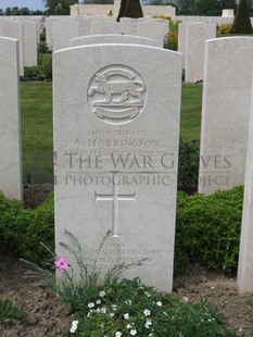 MONT HUON MILITARY CEMETERY, LE TREPORT - HARRINGTON, ALFRED