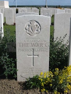 MONT HUON MILITARY CEMETERY, LE TREPORT - HARRINGTON, GORDON ARTHUR