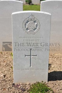 MONT HUON MILITARY CEMETERY, LE TREPORT - HARVEY, JOHN