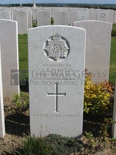 MONT HUON MILITARY CEMETERY, LE TREPORT - HAWKES, ERNEST RICHARD