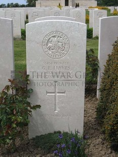 MONT HUON MILITARY CEMETERY, LE TREPORT - HAYES, GEORGE EDWARD