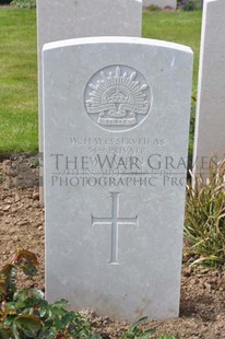 MONT HUON MILITARY CEMETERY, LE TREPORT - HAYES, WILLIAM