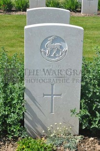 MONT HUON MILITARY CEMETERY, LE TREPORT - HAYNES, CHARLES