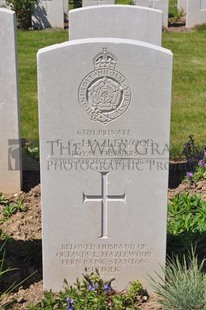 MONT HUON MILITARY CEMETERY, LE TREPORT - HAZLEWOOD, FRANK GEORGE