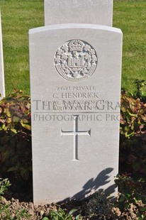 MONT HUON MILITARY CEMETERY, LE TREPORT - HENDRICK, C