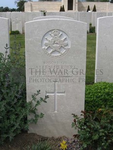 MONT HUON MILITARY CEMETERY, LE TREPORT - HERBERT, ALLEN