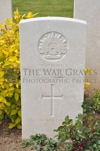 MONT HUON MILITARY CEMETERY, LE TREPORT - HEWETT, EPHRAIM ROLAND