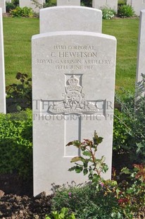 MONT HUON MILITARY CEMETERY, LE TREPORT - HEWITSON, C