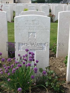 MONT HUON MILITARY CEMETERY, LE TREPORT - HILL, ALFRED ALEXANDER