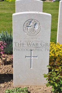 MONT HUON MILITARY CEMETERY, LE TREPORT - HODGKINSON, RAYMOND