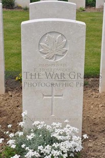 MONT HUON MILITARY CEMETERY, LE TREPORT - HOLLOWOOD, FRANK