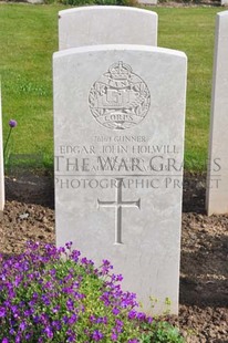 MONT HUON MILITARY CEMETERY, LE TREPORT - HOLWILL, EDGAR JOHN