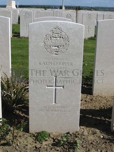 MONT HUON MILITARY CEMETERY, LE TREPORT - HOPPER, RALPH