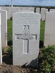 MONT HUON MILITARY CEMETERY, LE TREPORT - HOSKINS, ALBERT VICTOR