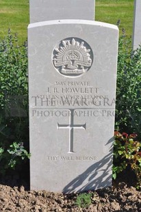 MONT HUON MILITARY CEMETERY, LE TREPORT - HOWLETT, JOHN BERTRAM