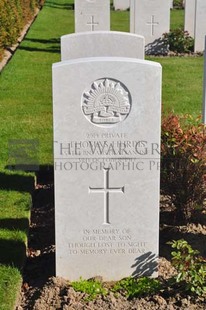 MONT HUON MILITARY CEMETERY, LE TREPORT - HURDIS, THOMAS