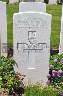 MONT HUON MILITARY CEMETERY, LE TREPORT - HUTCHISON, JAMES