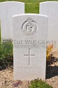 MONT HUON MILITARY CEMETERY, LE TREPORT - IRVINE, ROBERT CHARLES