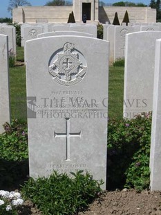 MONT HUON MILITARY CEMETERY, LE TREPORT - IVES, ALBERT EDWARD