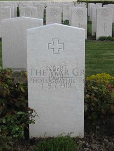 MONT HUON MILITARY CEMETERY, LE TREPORT - IWAN, ROBERT