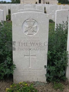 MONT HUON MILITARY CEMETERY, LE TREPORT - JACKSON, ERNEST EDWARD