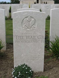 MONT HUON MILITARY CEMETERY, LE TREPORT - JACKSON, HAROLD