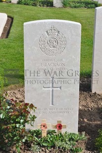 MONT HUON MILITARY CEMETERY, LE TREPORT - JACKSON, JOSEPH