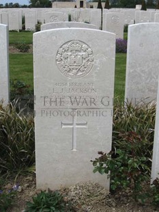 MONT HUON MILITARY CEMETERY, LE TREPORT - JACKSON, LEONARD JAMES