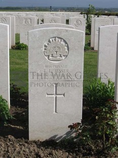 MONT HUON MILITARY CEMETERY, LE TREPORT - JESSER, THOMAS LINTHAL