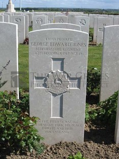 MONT HUON MILITARY CEMETERY, LE TREPORT - JONES, GEORGE EDWARD